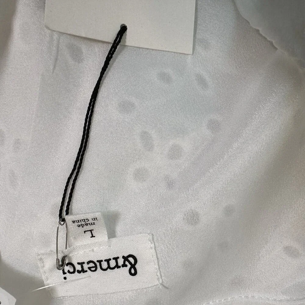 NWT &merci White Eyelet Top Size Large - Picture 4 of 5